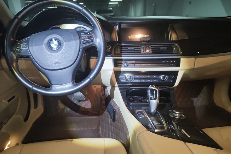 Used BMW 5 Series 2013 520Li Elegant Edition Center Console