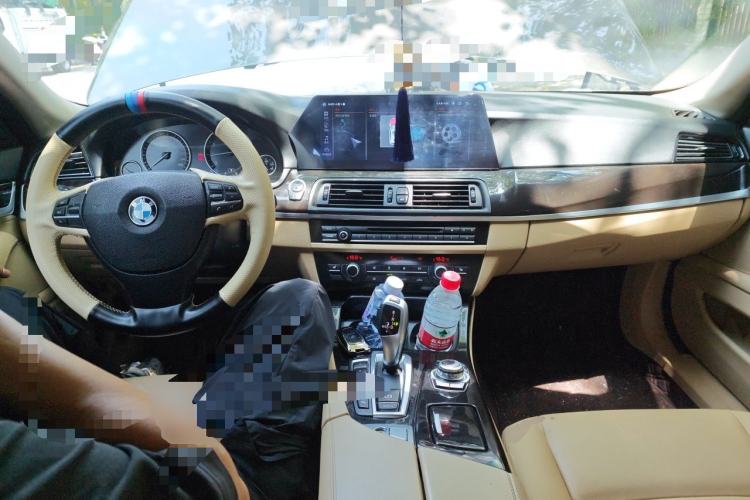 Used BMW 5 Series 2013 525Li Leading Model Center Console