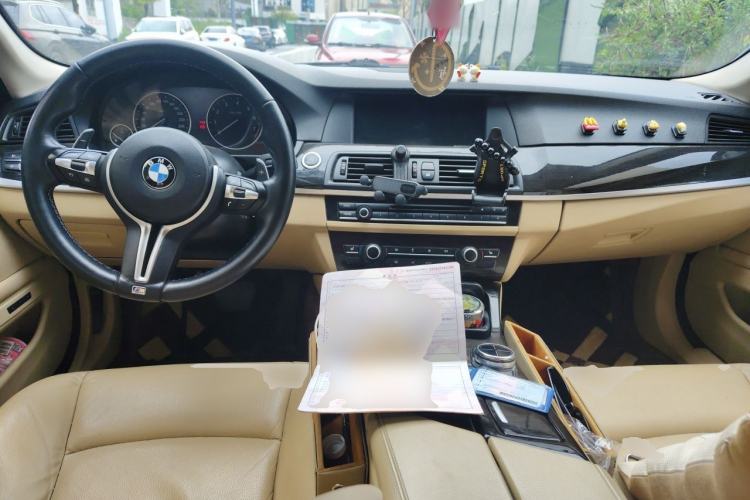 Used BMW 5 Series 2013 530Li Leading Model Center Console
