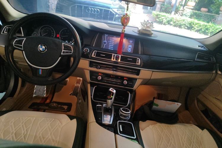 Used BMW 5 Series 2013 520Li Elegant Edition Center Console