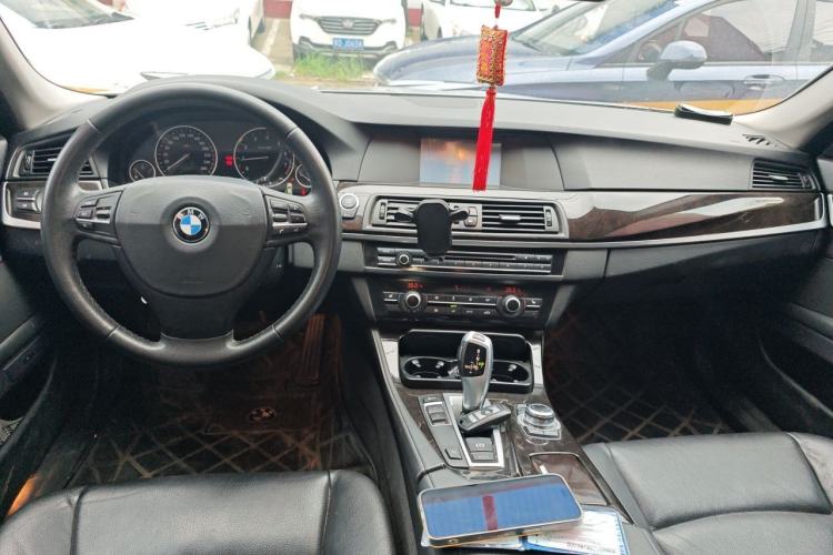 Used BMW 5 Series 2013 525Li Leading Model Center Console