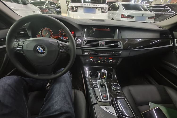 Used BMW 5 Series 2013 530Li Leading Model Center Console