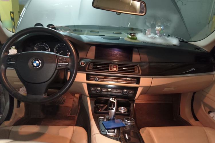 Used BMW 5 Series 2013 530Li Leading Model Center Console
