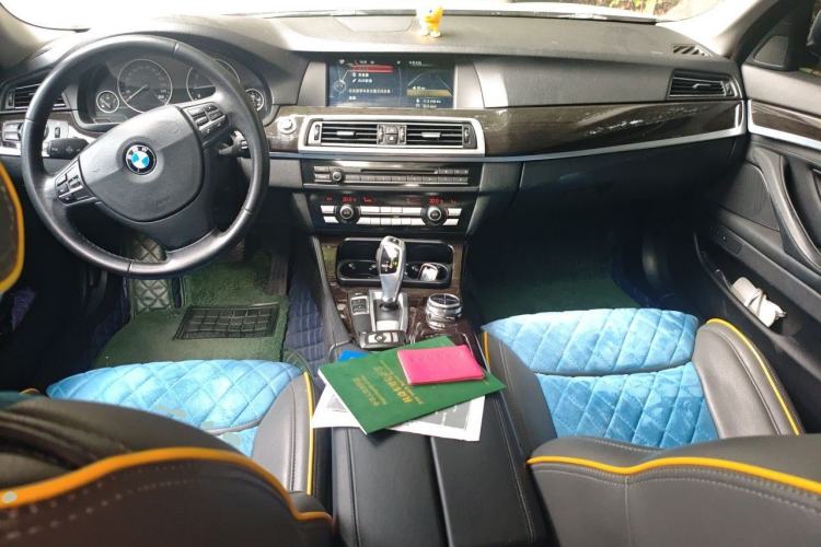 Used BMW 5 Series 2013 530Li Luxury Model Center Console