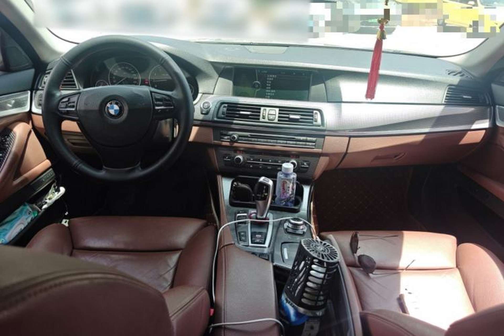 Used BMW 5 Series 2013 528i xDrive Luxury Edition Center Console