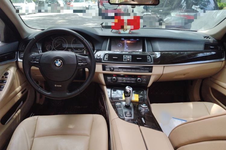 Used BMW 5 Series 2013 525Li Leading Model Center Console