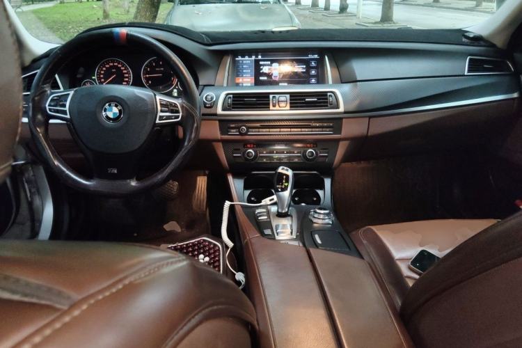 Used BMW 5 Series 2013 520Li Elegant Edition Center Console