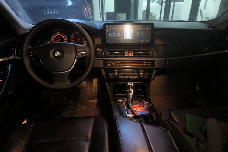 Used BMW 5 Series 2013 520Li Elegant Edition Center Console