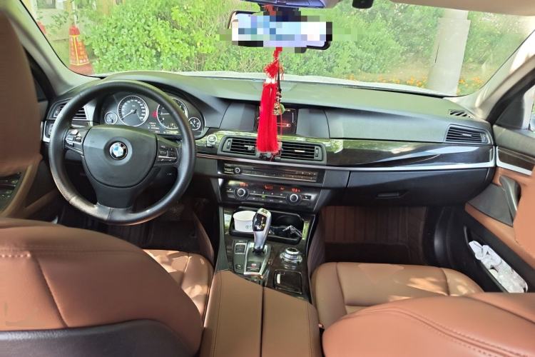 Used BMW 5 Series 2013 525Li Leading Model Center Console