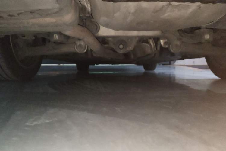 Used BMW 5 Series 2013 525Li Zhuole Edition Chassis Rear