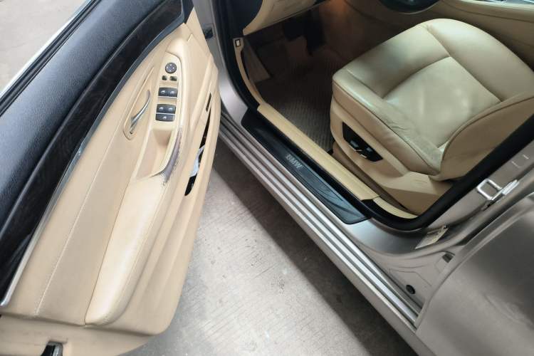 Used BMW 5 Series 2013 525Li Leading Model Driver Seat