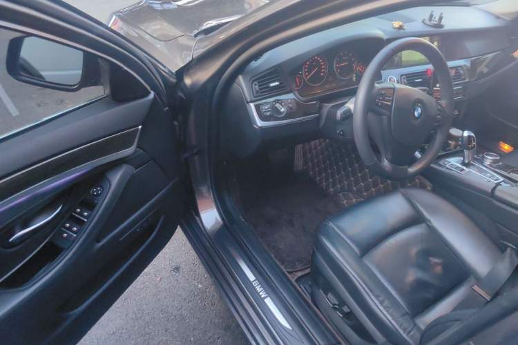 Used BMW 5 Series 2013 530Li Leading Model Driver Seat