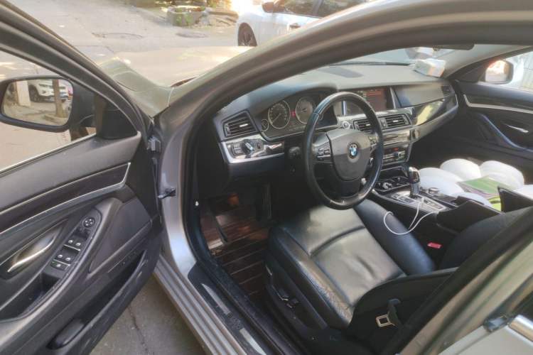 Used BMW 5 Series 2013 520i Elegant Edition Driver Seat