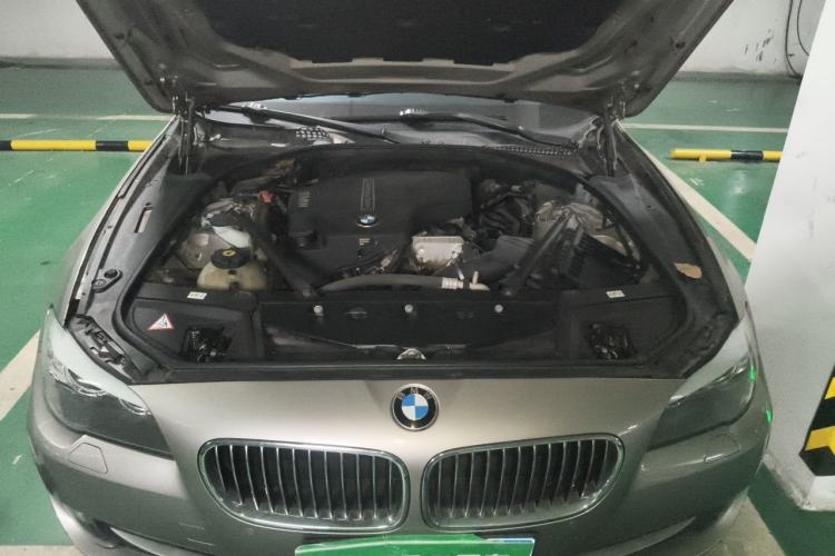 Used BMW 5 Series 2013 525Li Luxury Model Engine Bay