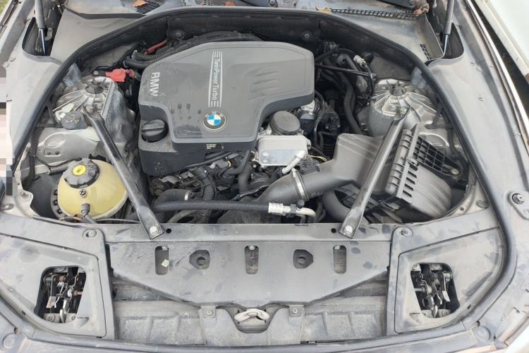Used BMW 5 Series 2013 525Li Luxury Model Engine Bay