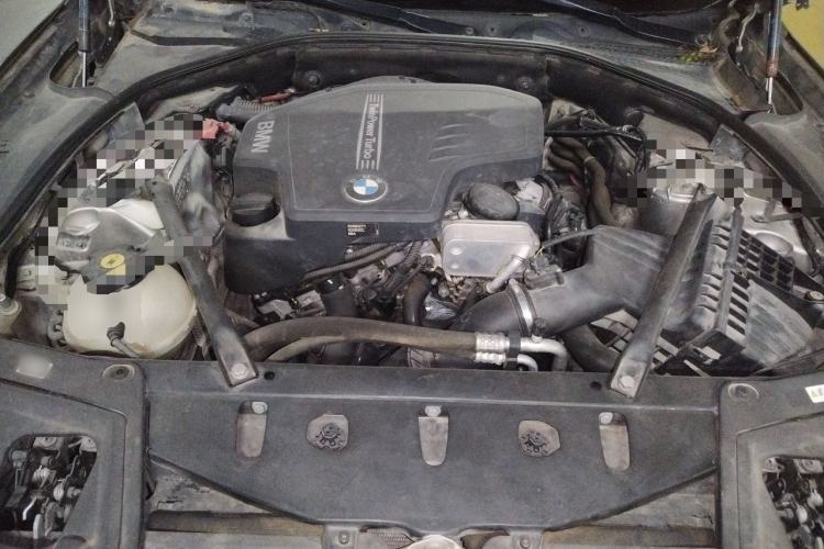 Used BMW 5 Series 2013 525Li Leading Model Engine Bay