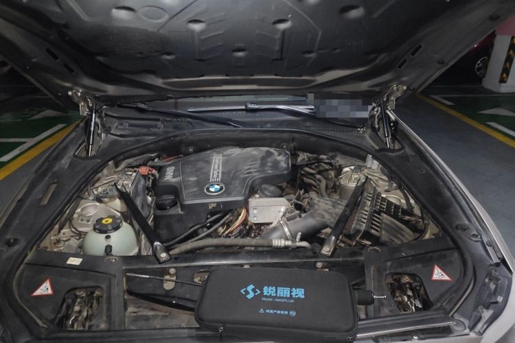Used BMW 5 Series 2013 525Li Luxury Model Engine Bay