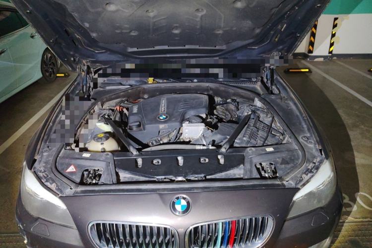 Used BMW 5 Series 2013 525Li Leading Model Engine Bay