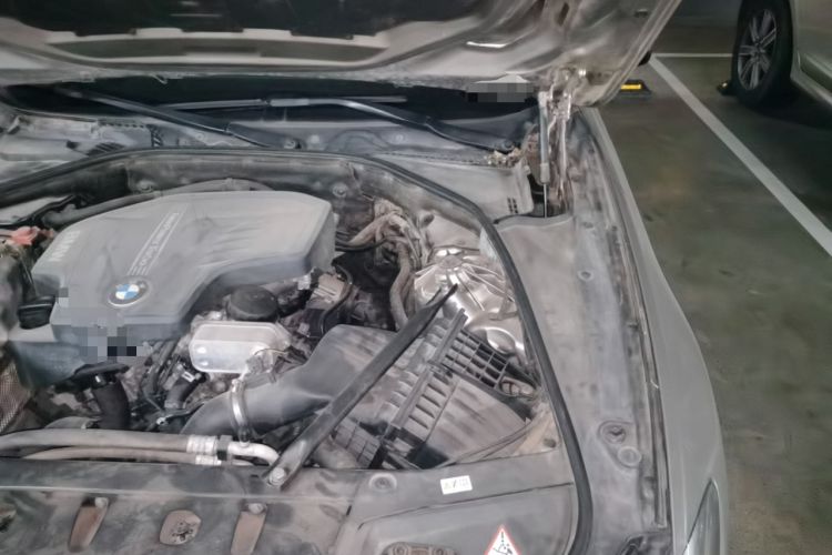 Used BMW 5 Series 2013 525Li Luxury Model Engine Bay Left