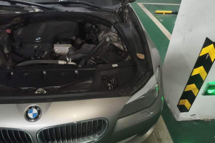 Used BMW 5 Series 2013 525Li Luxury Model Engine Bay Left