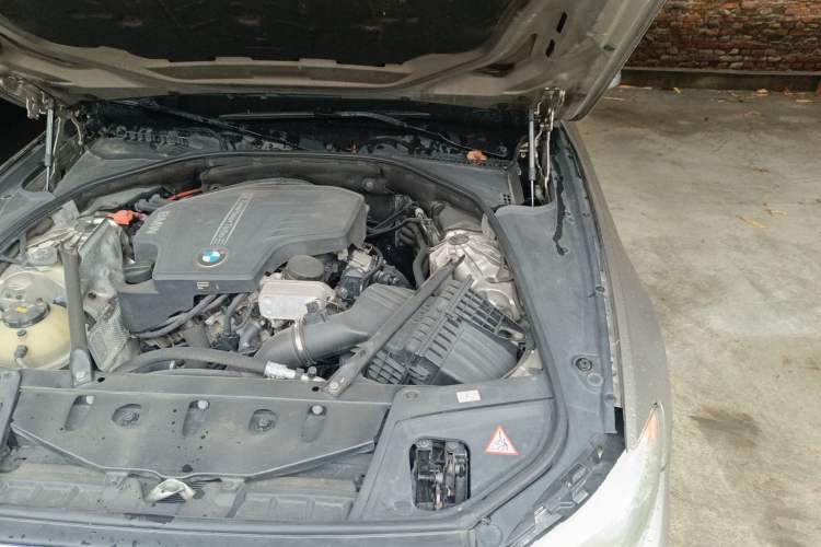 Used BMW 5 Series 2013 520Li Elegant Edition Engine Bay Left