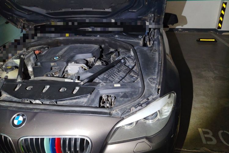 Used BMW 5 Series 2013 525Li Leading Model Engine Bay Left