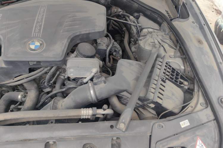 Used BMW 5 Series 2013 525Li Leading Model Engine Bay Left