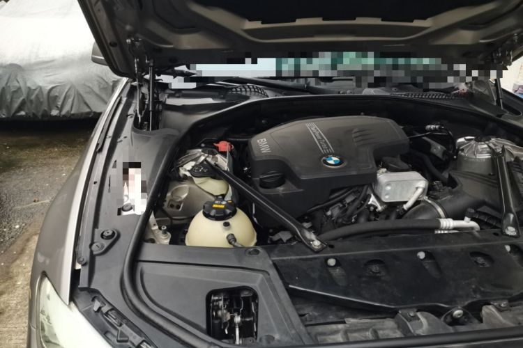 Used BMW 5 Series 2013 525Li Leading Model Engine Bay Right