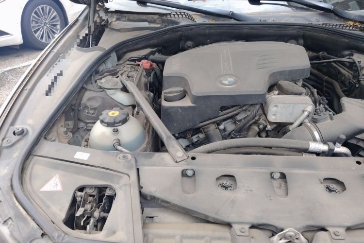Used BMW 5 Series 2013 520i Elegant Edition Engine Bay Right