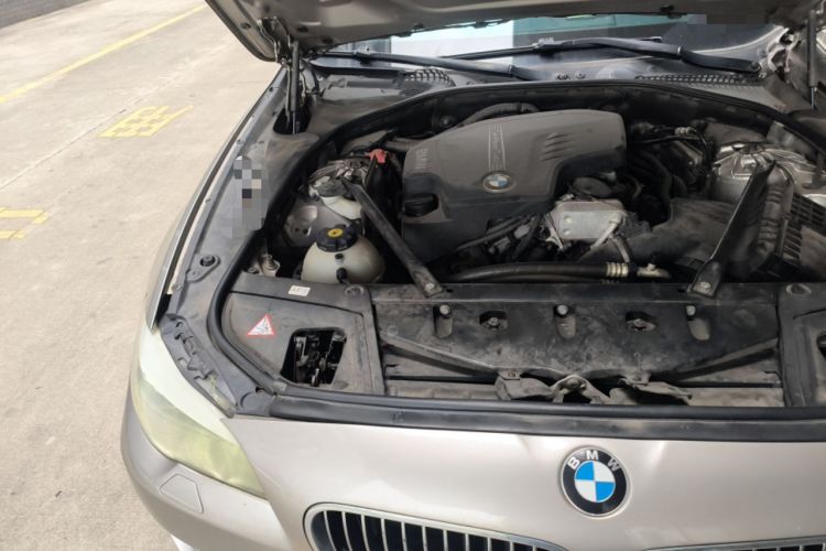 Used BMW 5 Series 2013 525Li Leading Model Engine Bay Right