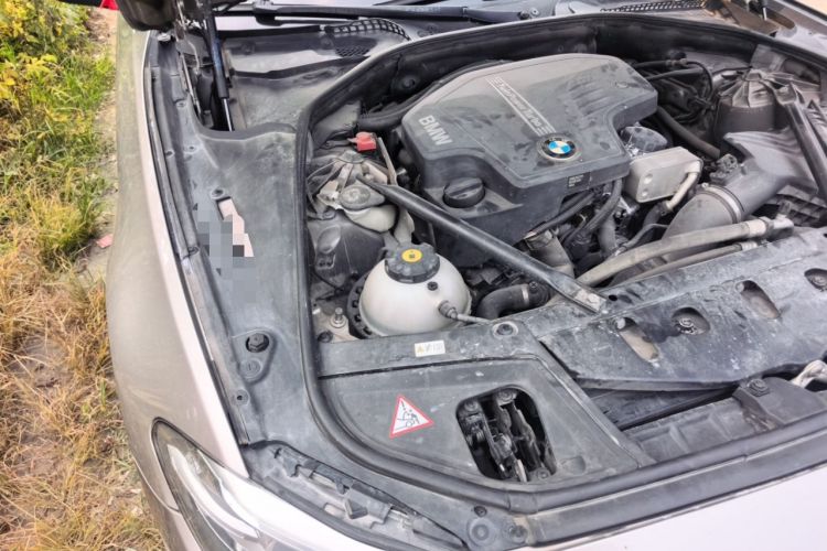 Used BMW 5 Series 2013 525Li Leading Model Engine Bay Right