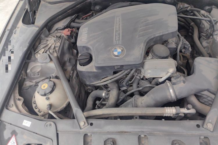 Used BMW 5 Series 2013 525Li Leading Model Engine Bay Right