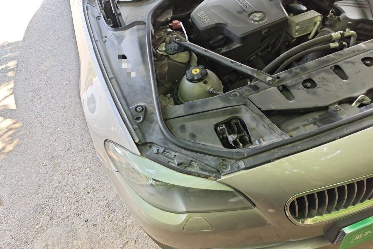 Used BMW 5 Series 2013 525Li Leading Model Engine Bay Right