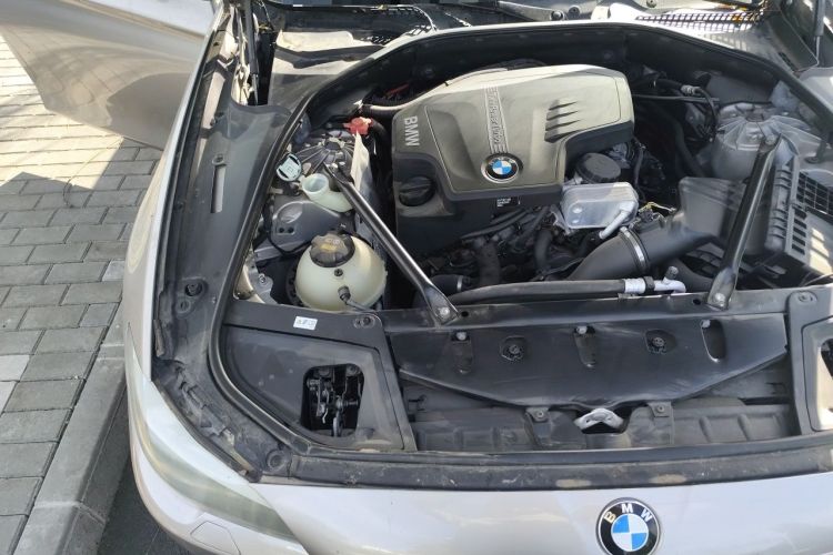 Used BMW 5 Series 2013 525Li Luxury Model Engine Bay Right