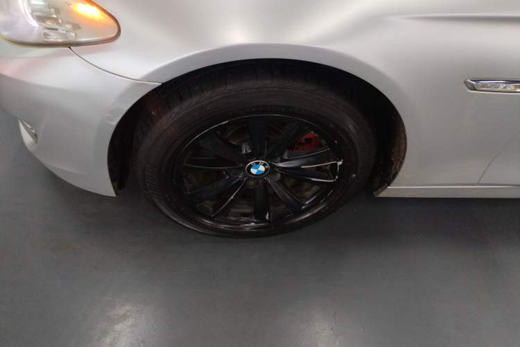 Used BMW 5 Series 2013 525Li Luxury Model Exterior 4