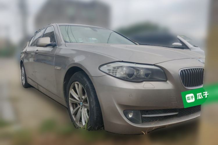 Used BMW 5 Series 2013 525Li Luxury Model Front Right 45 Deg