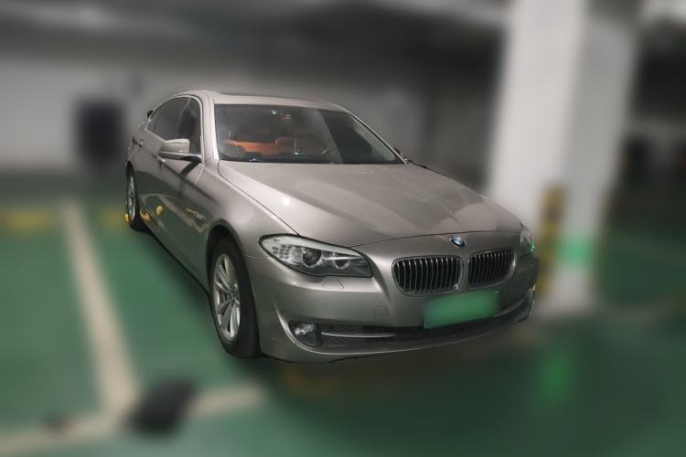 Used BMW 5 Series 2013 525Li Luxury Model Front Right 45 Deg