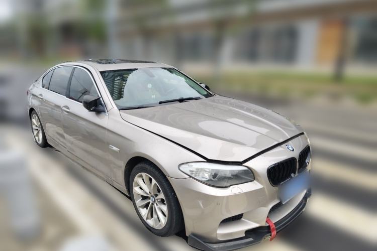 Used BMW 5 Series 2013 530Li Leading Model Front Right 45 Deg