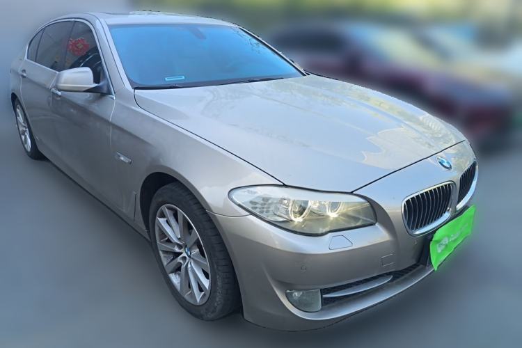 Used BMW 5 Series 2013 530Li Luxury Model Front Right 45 Deg