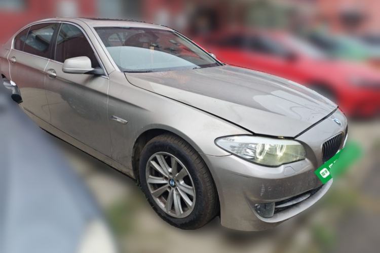 Used BMW 5 Series 2013 525Li Leading Model Front Right 45 Deg