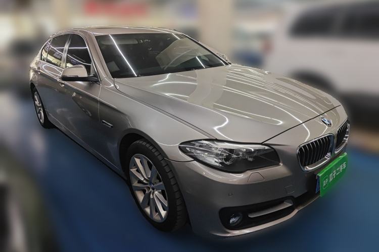 Used BMW 5 Series 2013 530Li Leading Model Front Right 45 Deg
