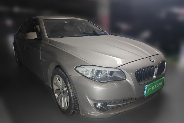 Used BMW 5 Series 2013 525Li Luxury Model Front Right 45 Deg