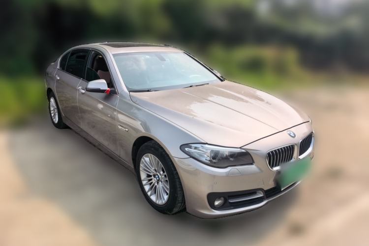 Used BMW 5 Series 2013 525Li Leading Model Front Right 45 Deg