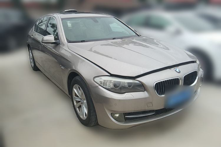 Used BMW 5 Series 2013 525Li Luxury Model Front Right 45 Deg