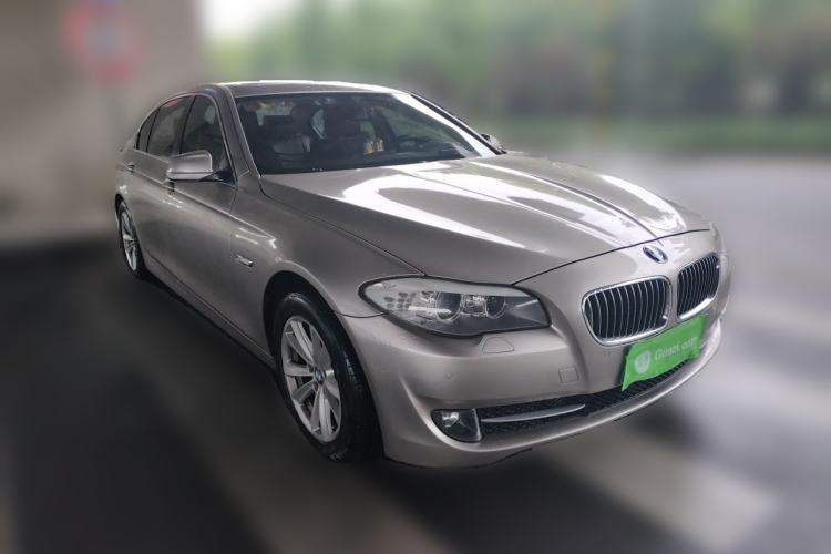Used BMW 5 Series 2013 520Li Elegant Edition Front Right 45 Deg