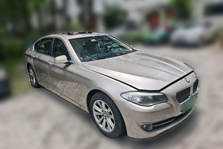 Used BMW 5 Series 2013 525Li Leading Model Front Right 45 Deg