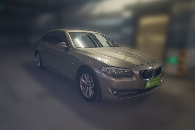 Used BMW 5 Series 2013 525Li Luxury Model Front Right 45 Deg