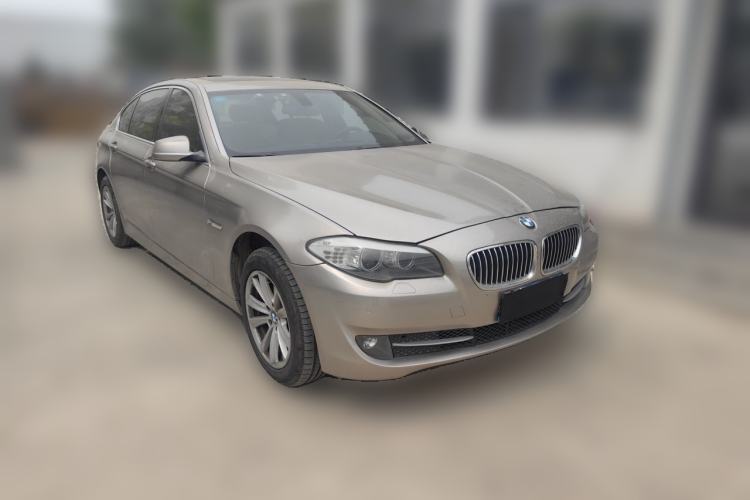 Used BMW 5 Series 2013 525Li Leading Model Front Right 45 Deg