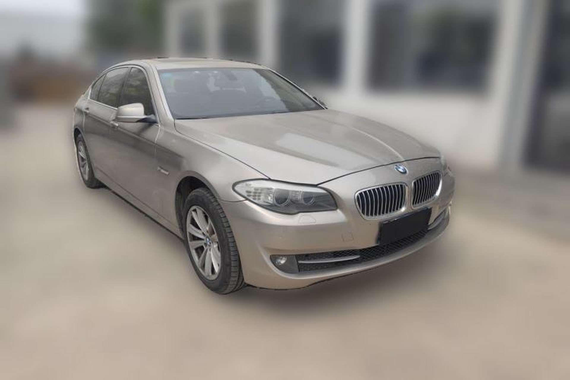 Used BMW 5 Series 2013 525Li Leading Model Front Right 45 Deg