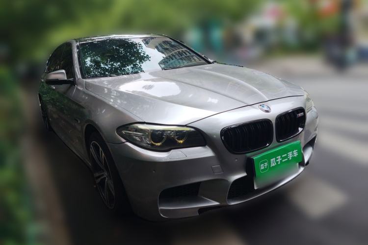 Used BMW 5 Series 2013 525Li Luxury Model Front Right 45 Deg